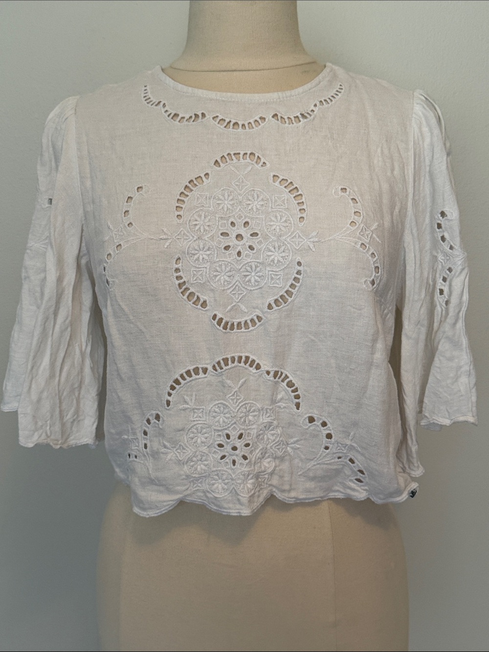 Abercrombie & Fitch White Eyelet Embroidered Linen Blouse